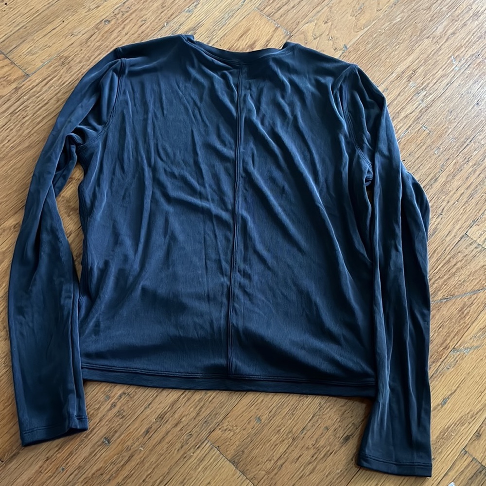 Lululemon - Picture 5 of 5